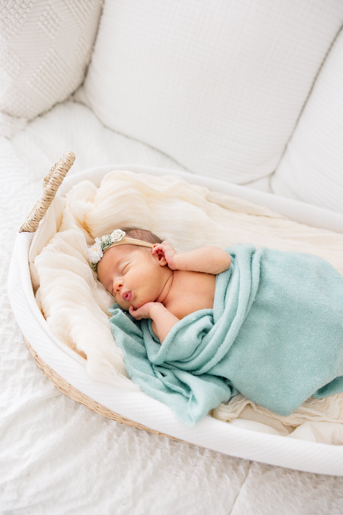 JenniferKamenPhotography- minneapolis newborn photographer- mn newborn photographer2