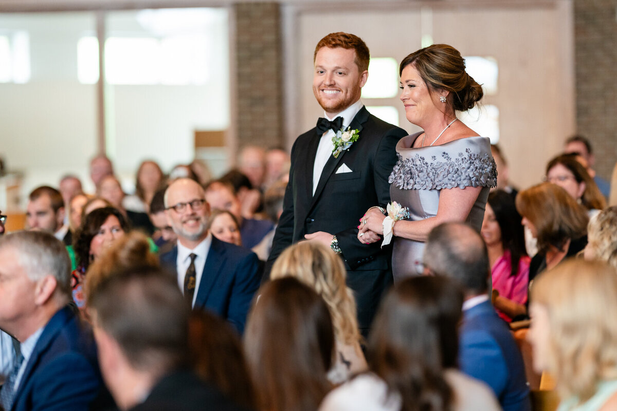 Grand Rapids Wedding Photographer JW Marriott563