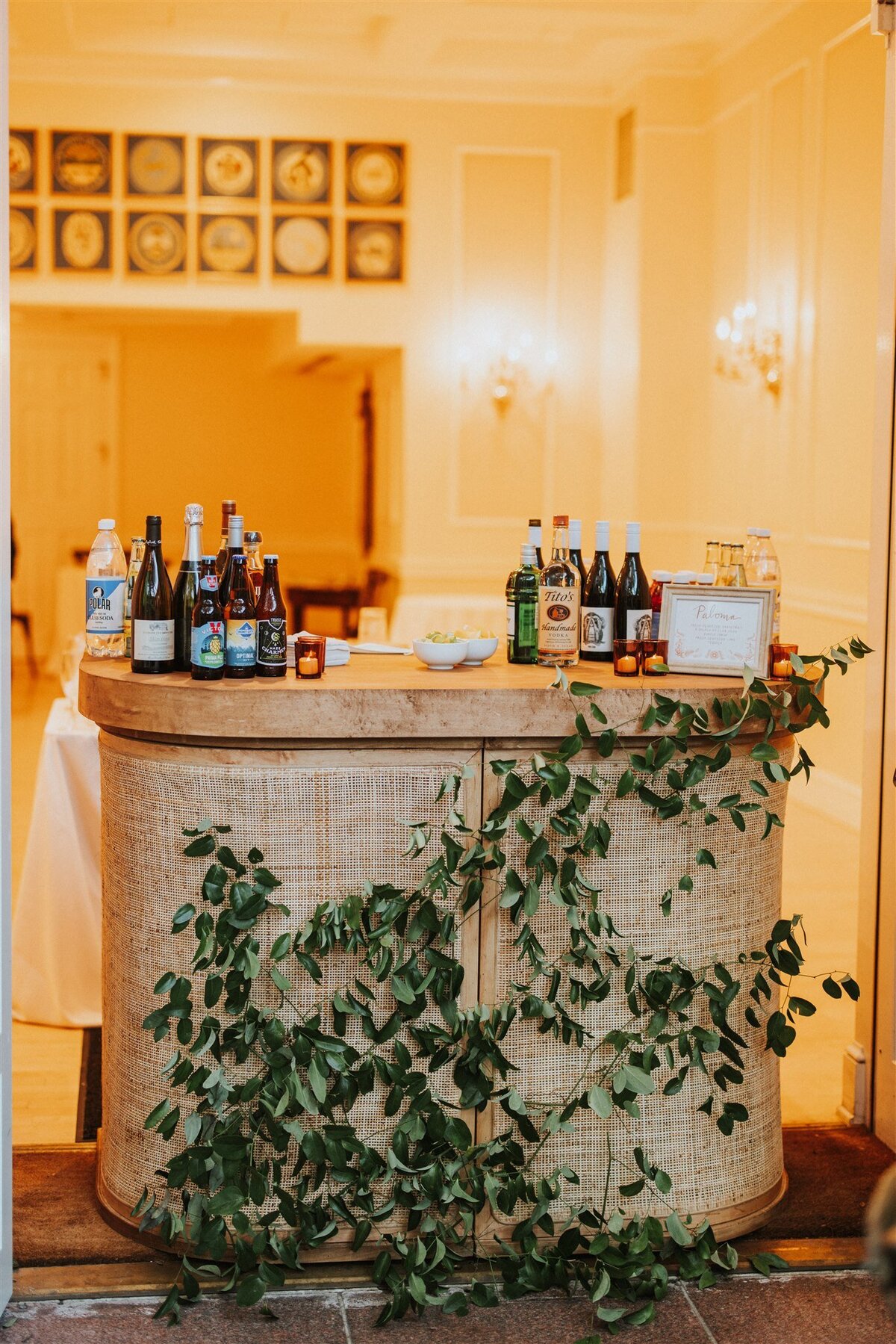 Brielle-Davis-Events-Maya-Todd-Dumbarton-house-wedding-vintage-bar