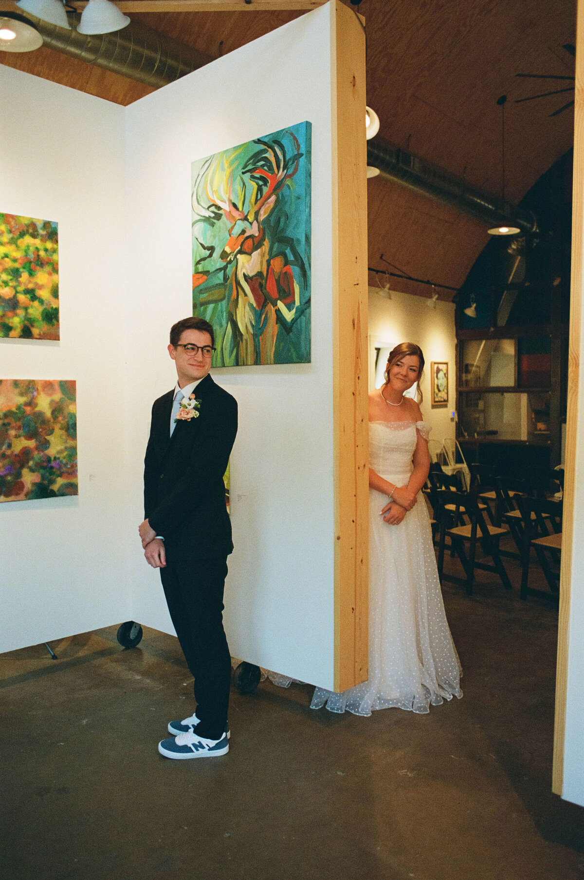 Brooke&PerronWeddingPhotos_GettingReady_AustinWeddingPhotographer_HereafterFilms-77