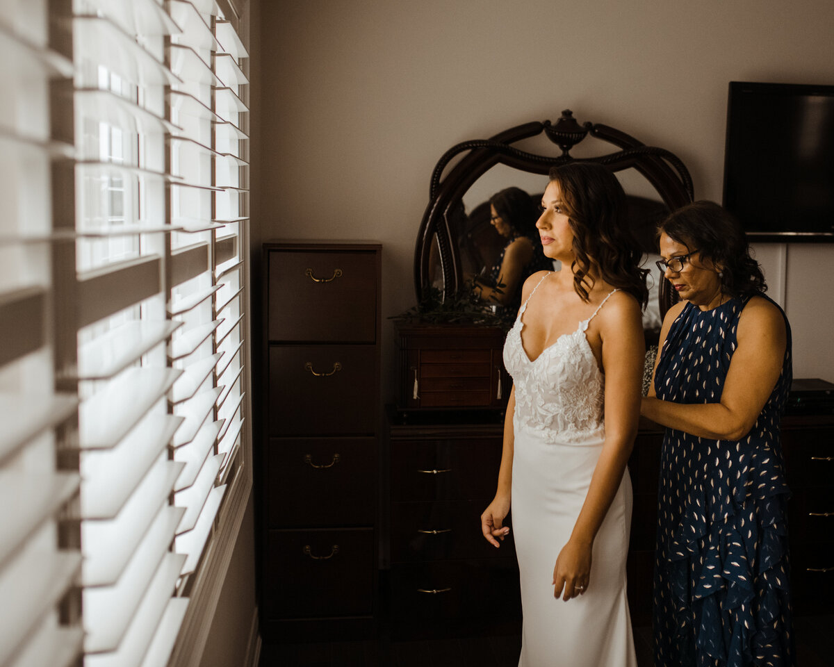 A-markham-home-covid-pandemic-diy-love-is-not-cancelled-wedding-photography-bride-getting-ready-20