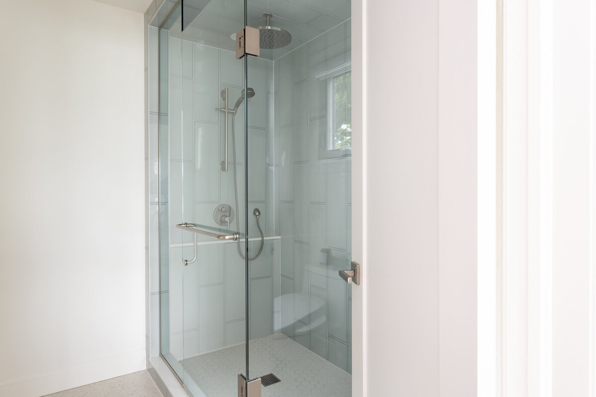 KatCo_Interiors-LakeHouse-Ensuite-04