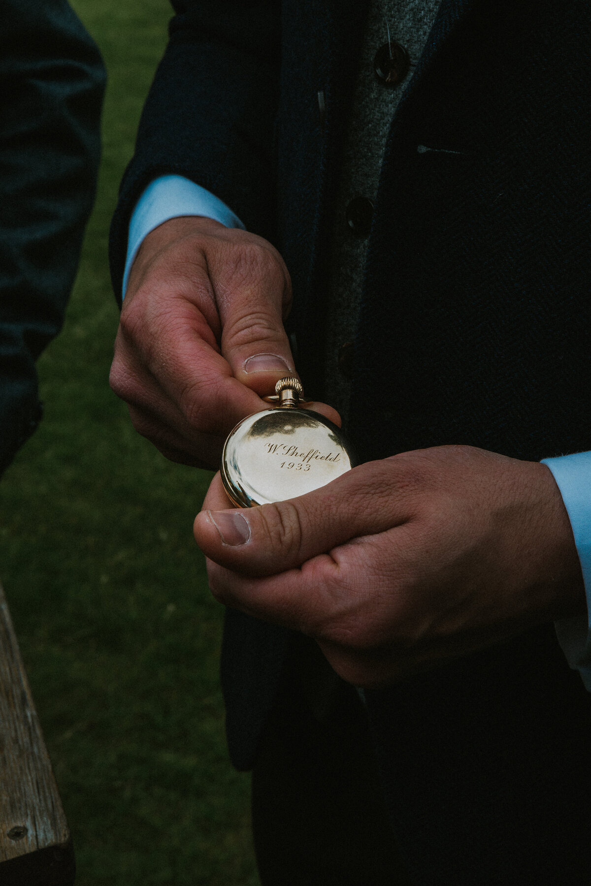 small intimate wedding at the olde bell, Hurley