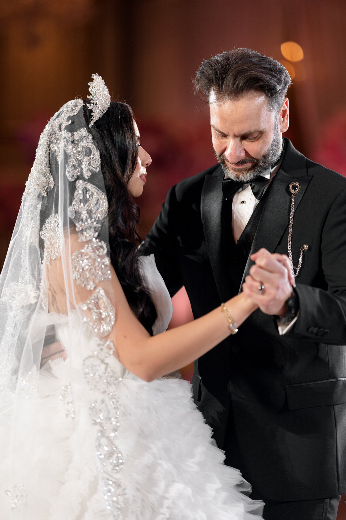 Berlez-Aspen-Avenue-Chicago-Wedding-Photographer-Windy-City-Wedding-Dance-Fulton-West-Event-Christmas-Session-173
