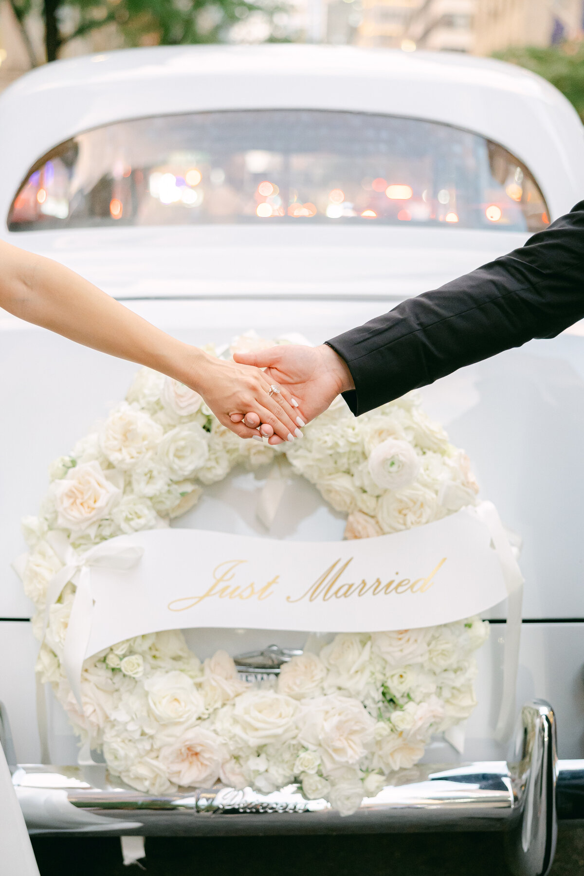 NewYork Romantic Editorial Wedding Photographer, Wedding Gateaway Car Photo ideas, Just married in Manhattan, NYC  Luxury Wedding Photographer