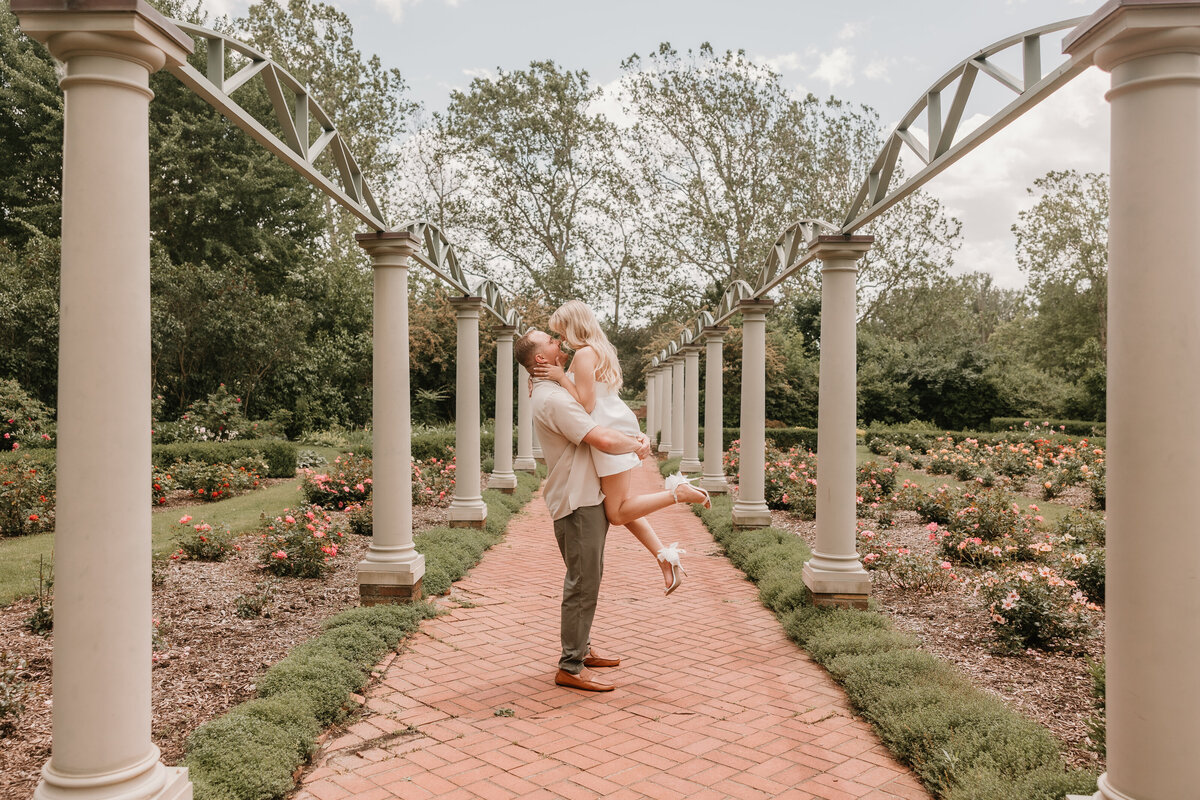 Alexa & Jacob - Mariah Kasten Photo - Detroit Wedding Photographer - -9