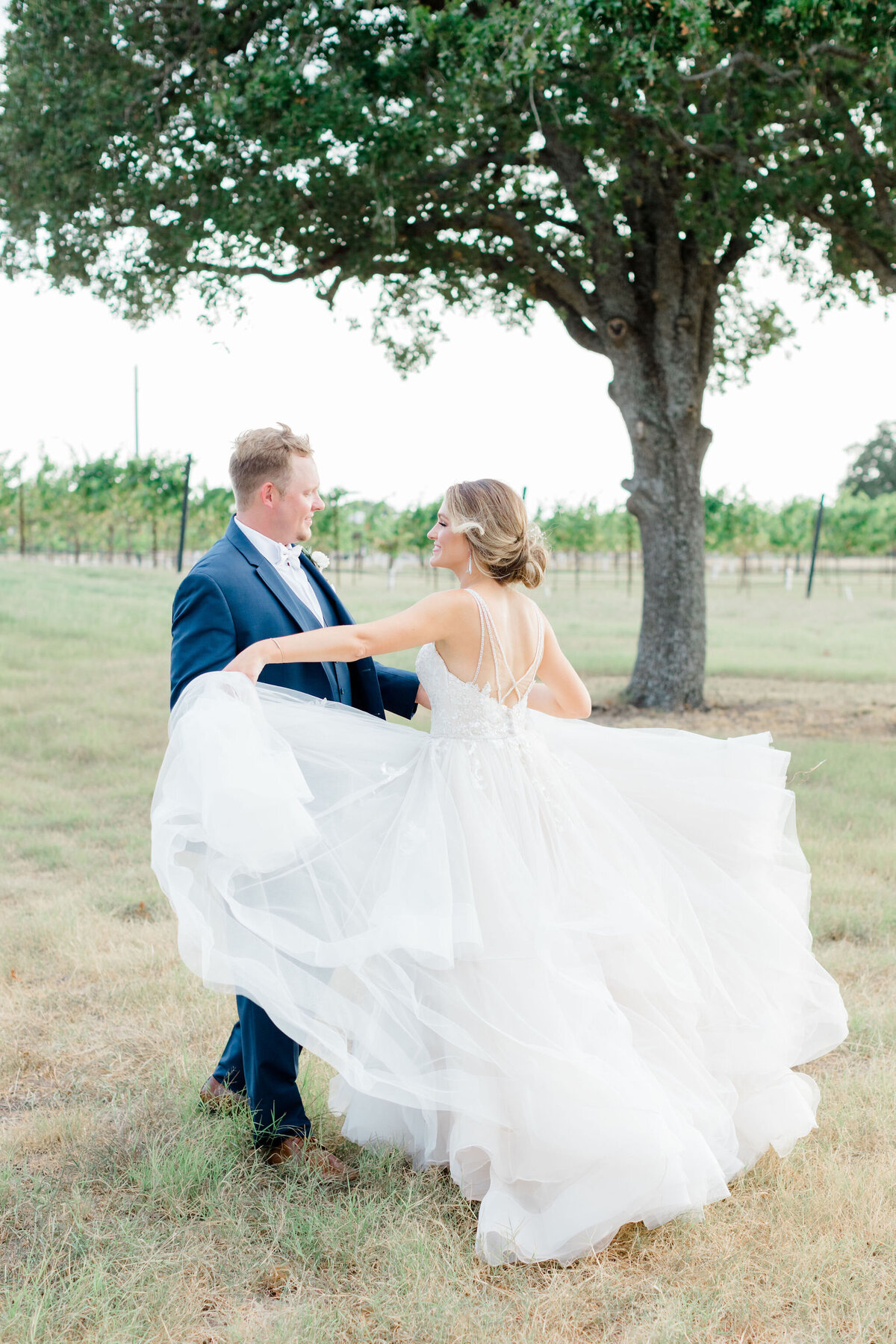 summer-natural-blush-weinberg-college-station-texas-wedding-28