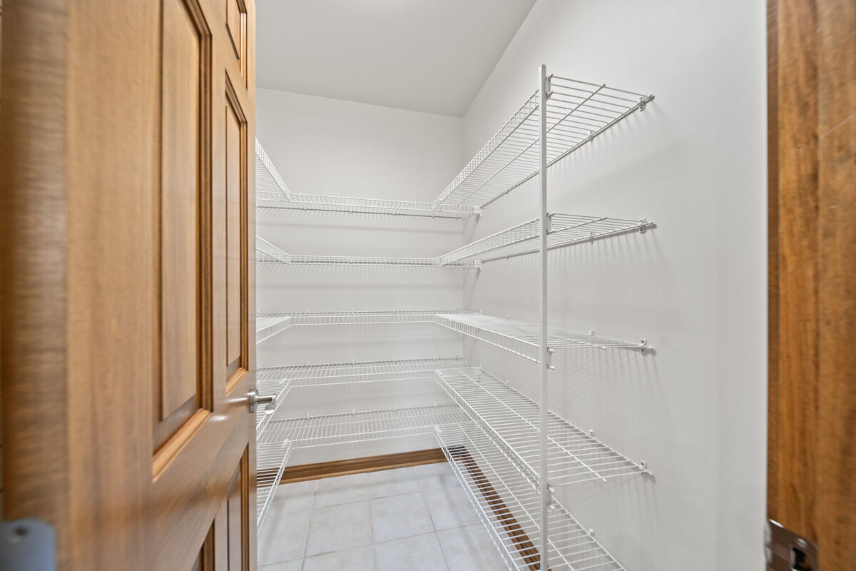 19-web-or-mls-A7407367