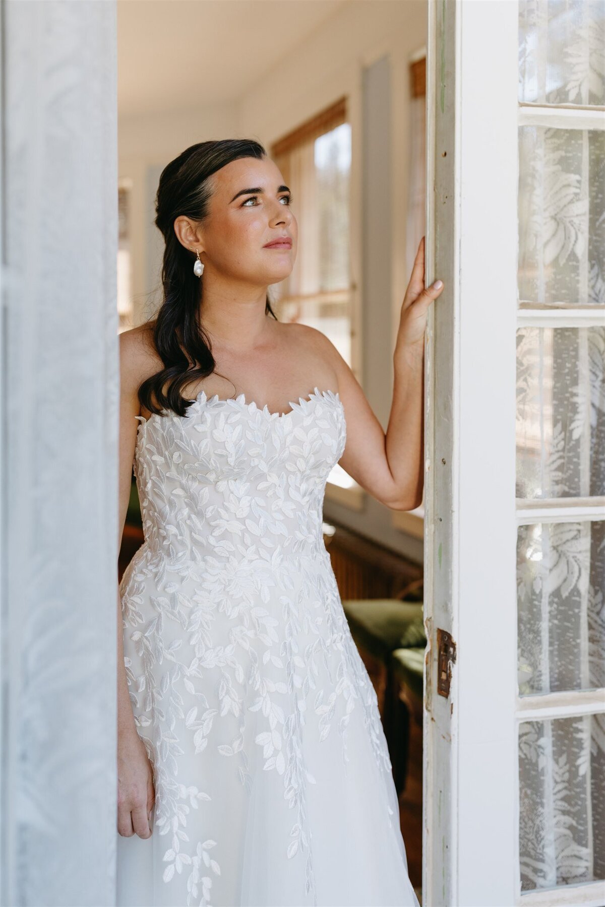 AllisonStoddard_LilyZackGettingReady-37