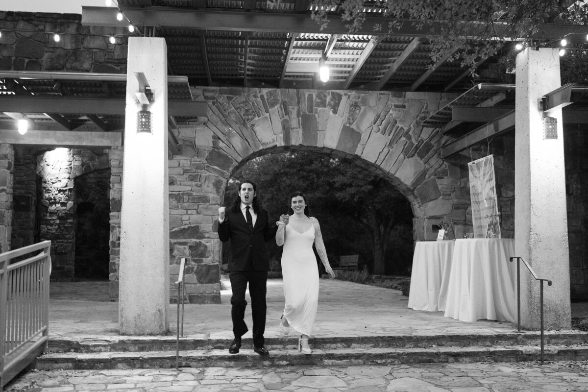 Esme&JacobWeddingPhotos_Previews_AustinWeddingPhotographer_HereafterFilms-89