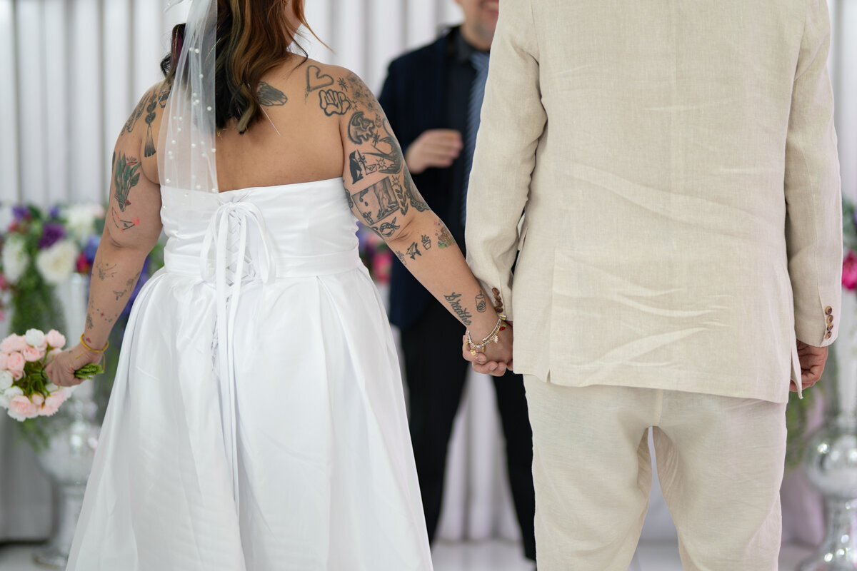 little-white-wedding-chapel-elopement-photographer-3