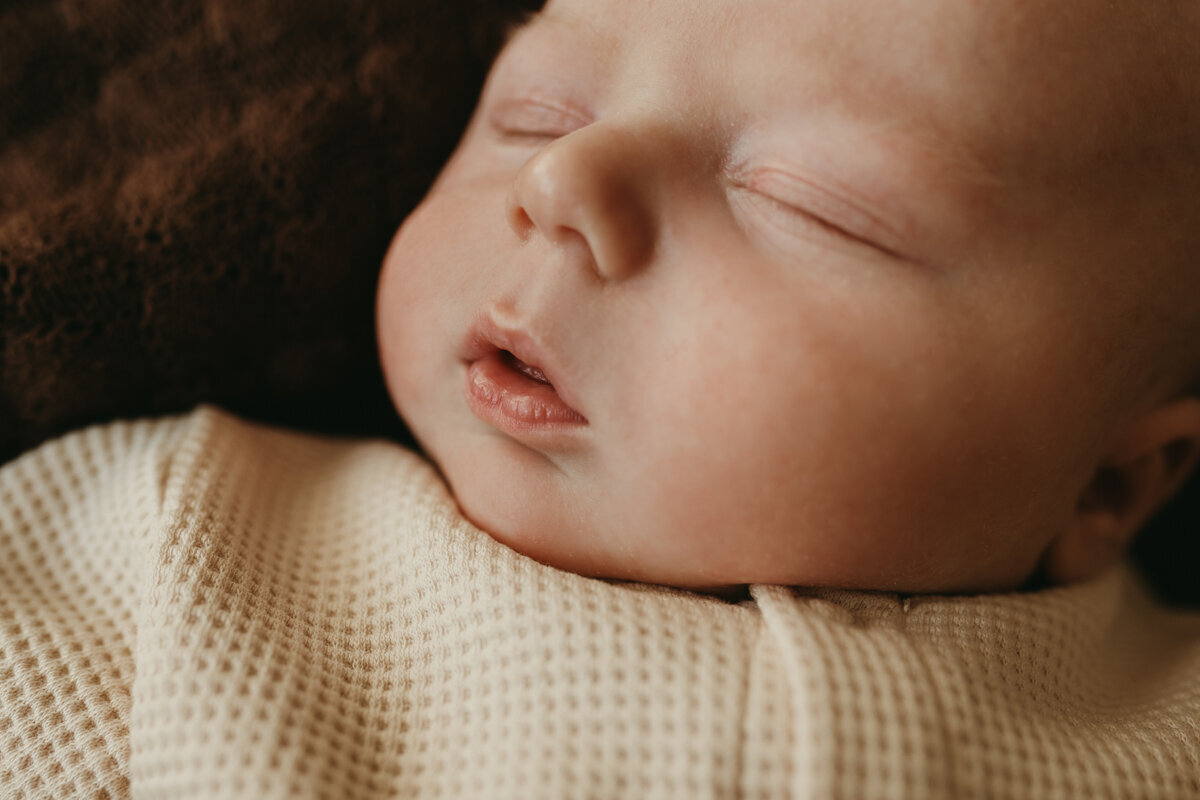 newborn-fotograaf-newborn-fotoshoot-nijmegen-19