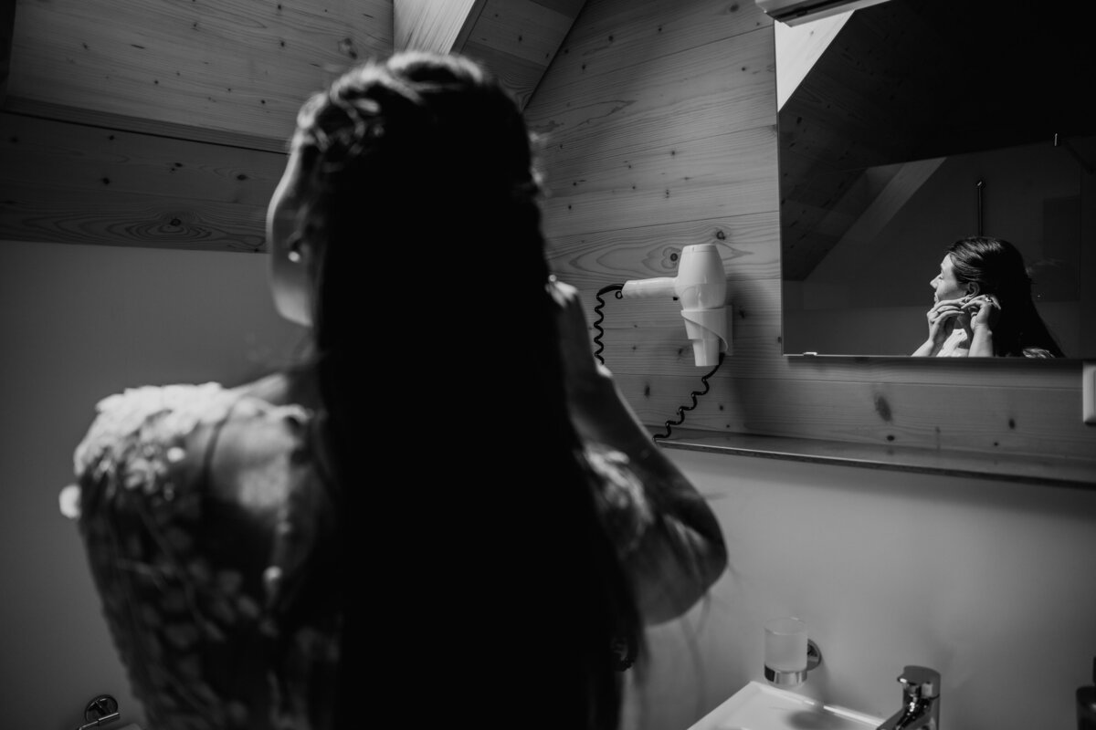 Bride getting ready in Switzerland hütte