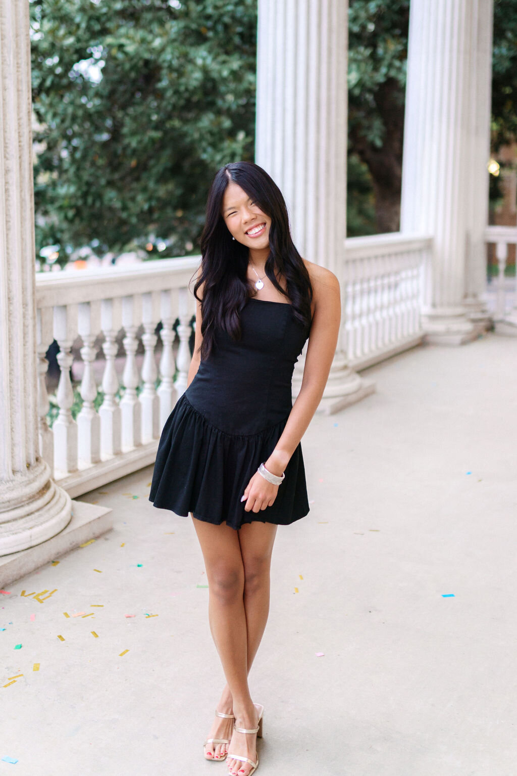 university of tennessee knoxville graduation photo outfit inspiration