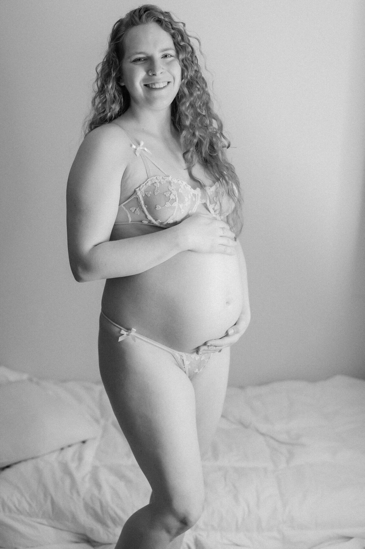 intimate-maternity-boudoir-session-64