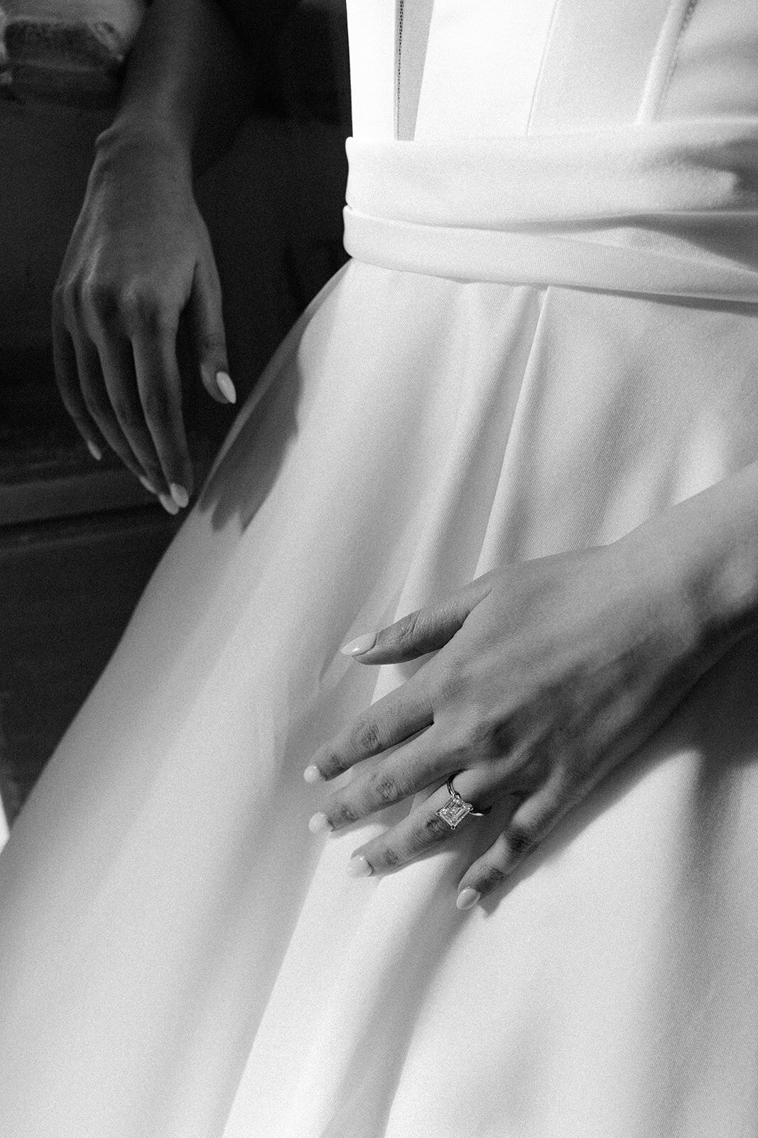 Photogrpahy of the bride's hands