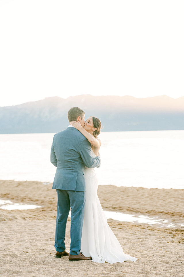 067-lake-tahoe-wedding-photographer-the-landing
