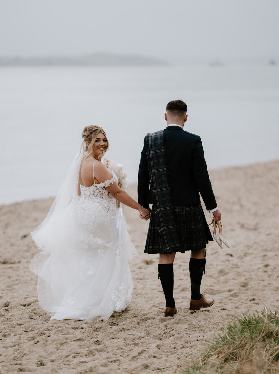 Nicola-Campbell-Editorial-Wedding-Photographer-Scotland-The-Ship-Kinghorn-Josh&Keavey--54