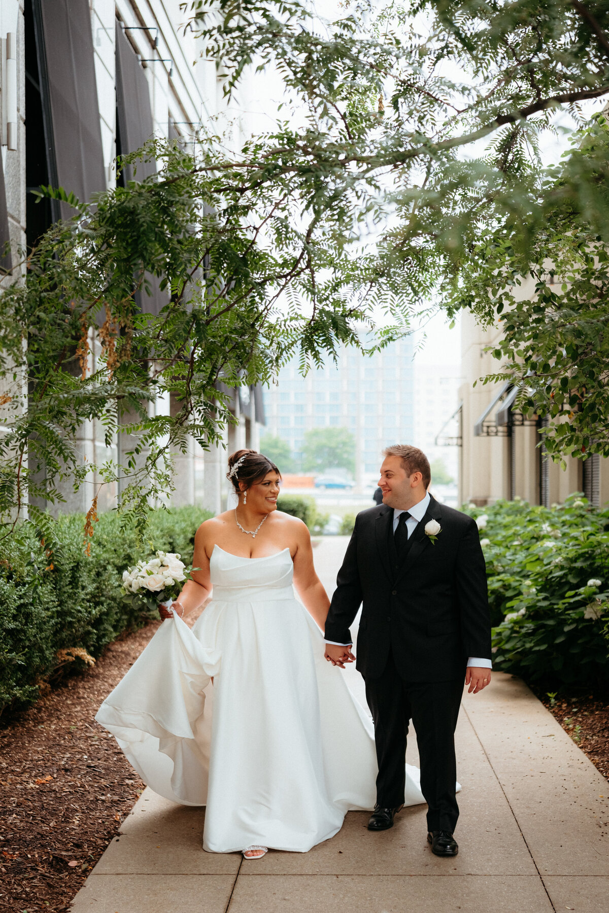 Julia and Vito 9733320308.jpg_exif1