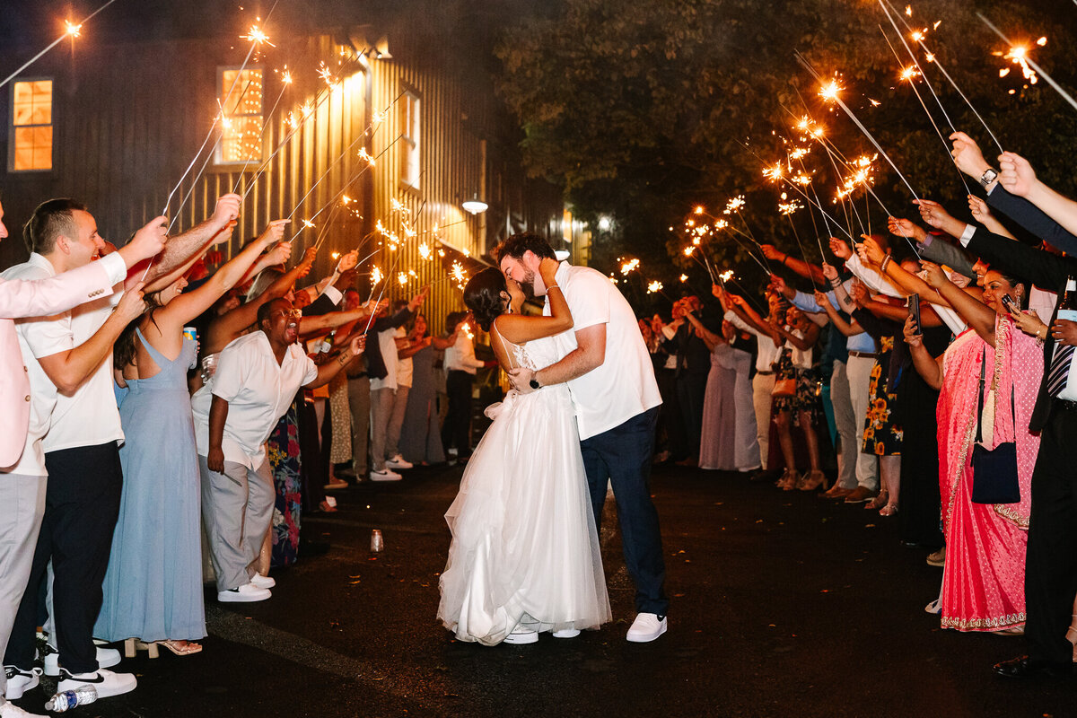 Oak-Barn-at-Loyalty-Wedding-August-2024-R-365