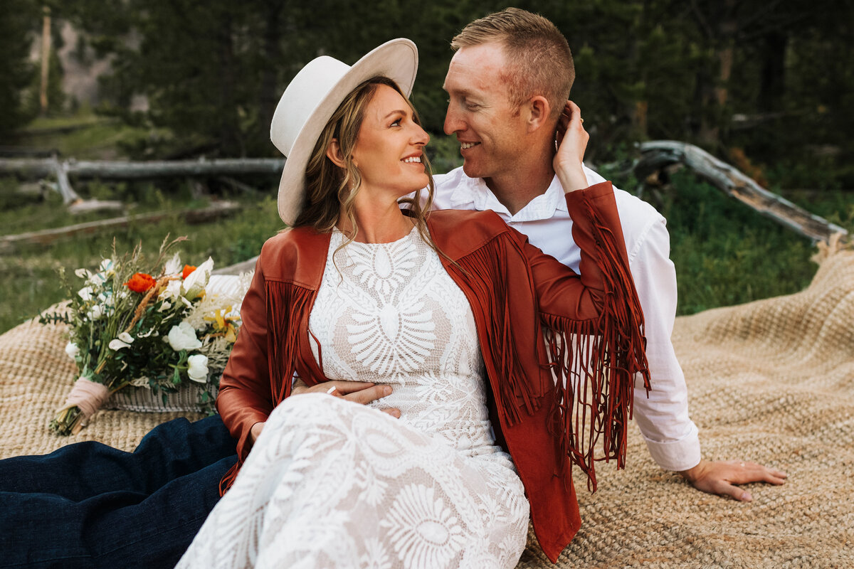 yellowstone-national-park-elopement-montana-intimate21I3725