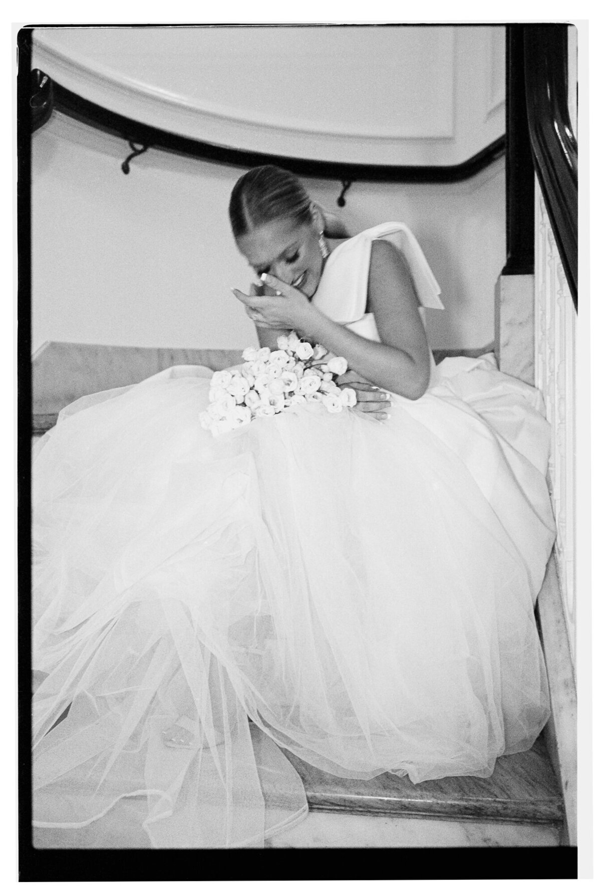daughters-of-the-american-revolution-bride-staircase-1