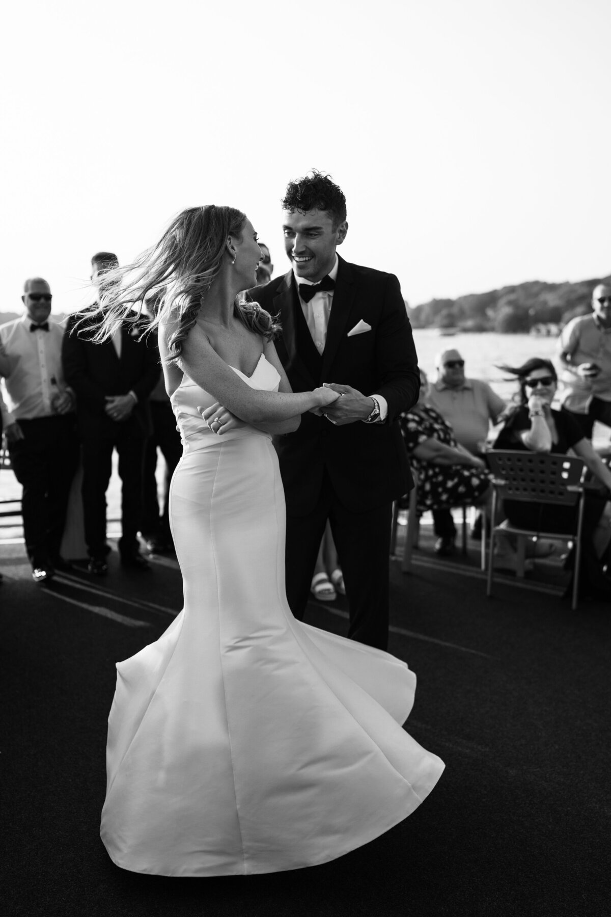 abby-parker-lake-minnetonka-wedding-88