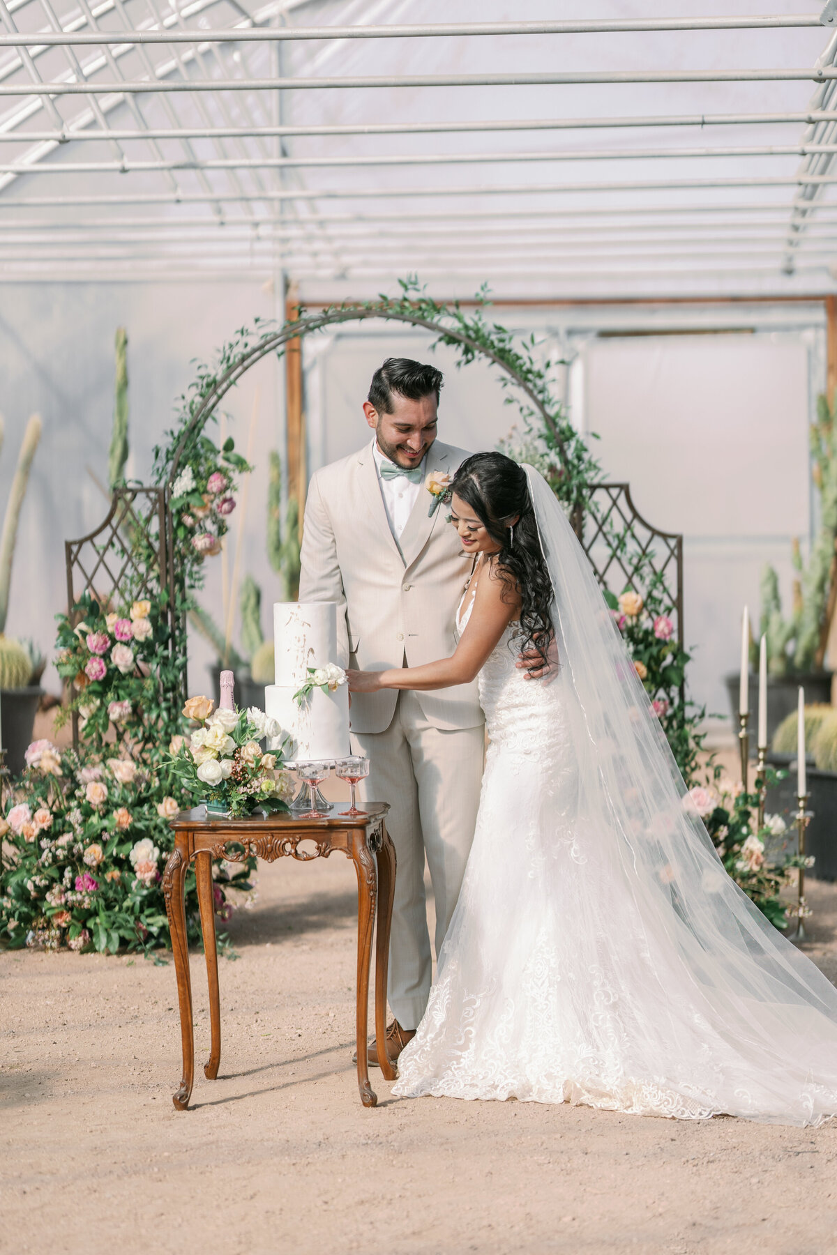of-the-desert-flor-las-vegas-wedding-florist-cactus-joes-0022