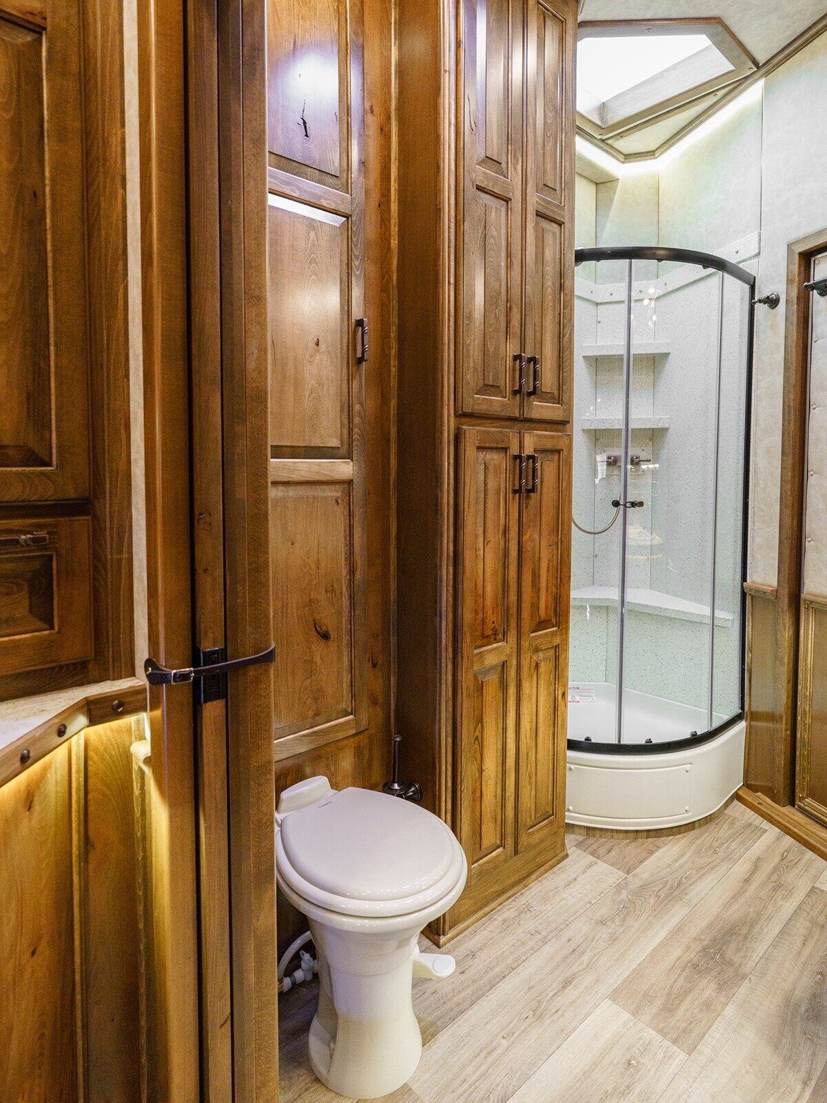 luxury horse trailer bathroom