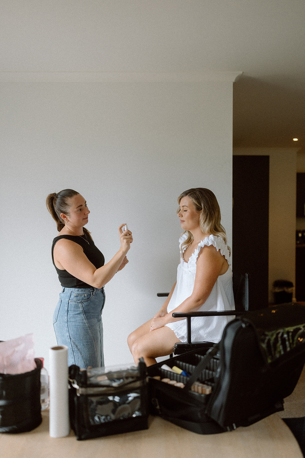 paigeshipstonedoingmakeupforbrideinqueenstown11