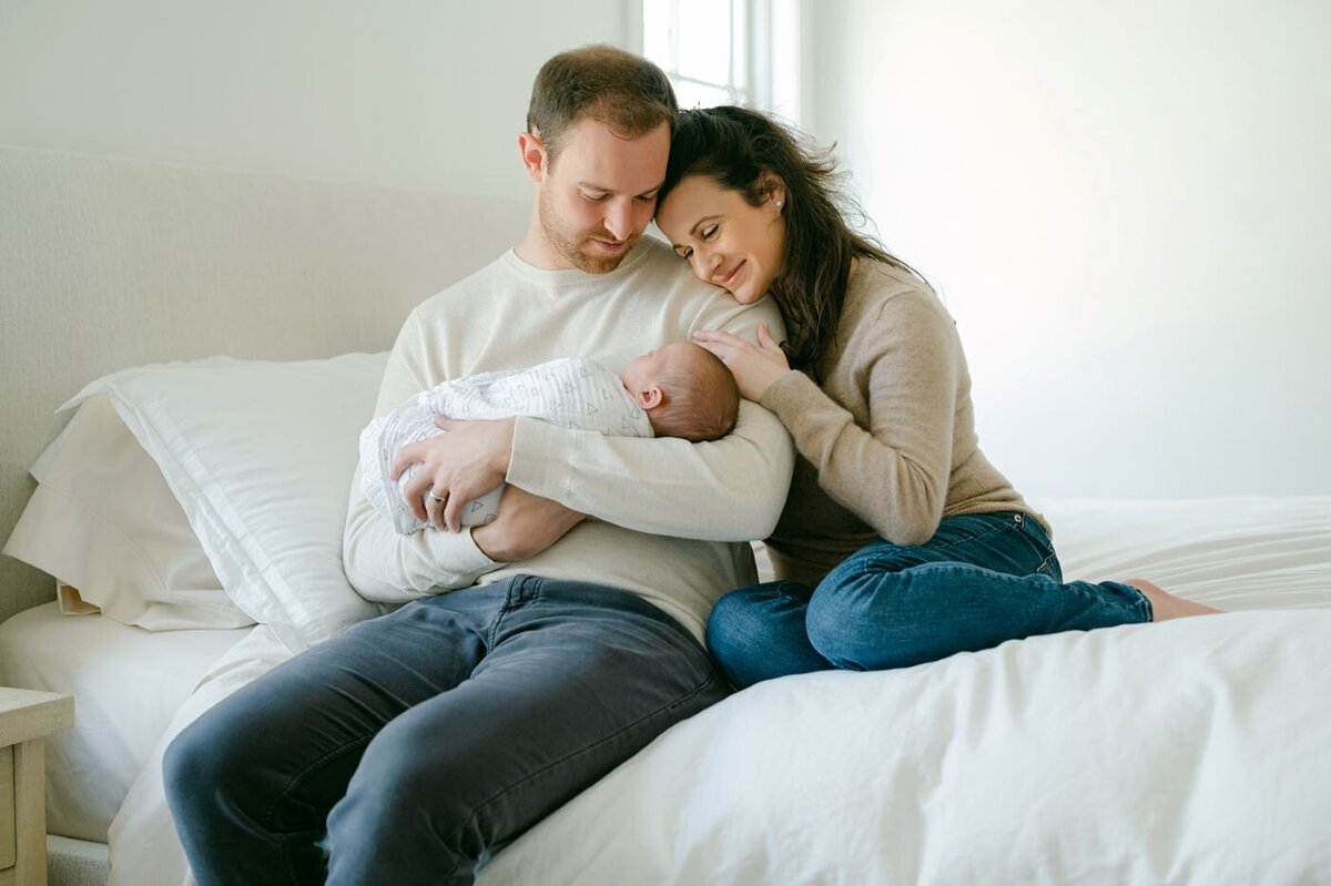 bella-luce-by-michelle-andrea-new-england-photographer-newborn-perry-family-8