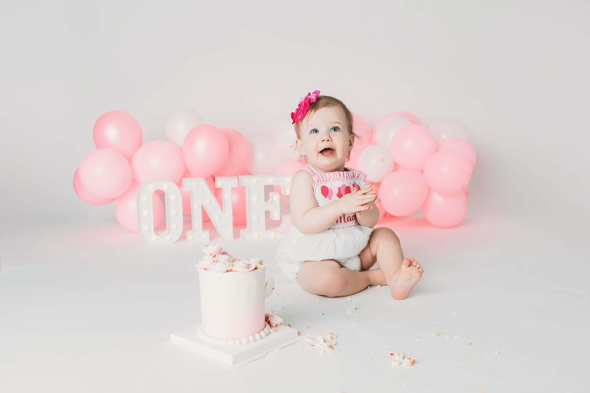 8N3A1834-cake-smash-photographer-harrisburg