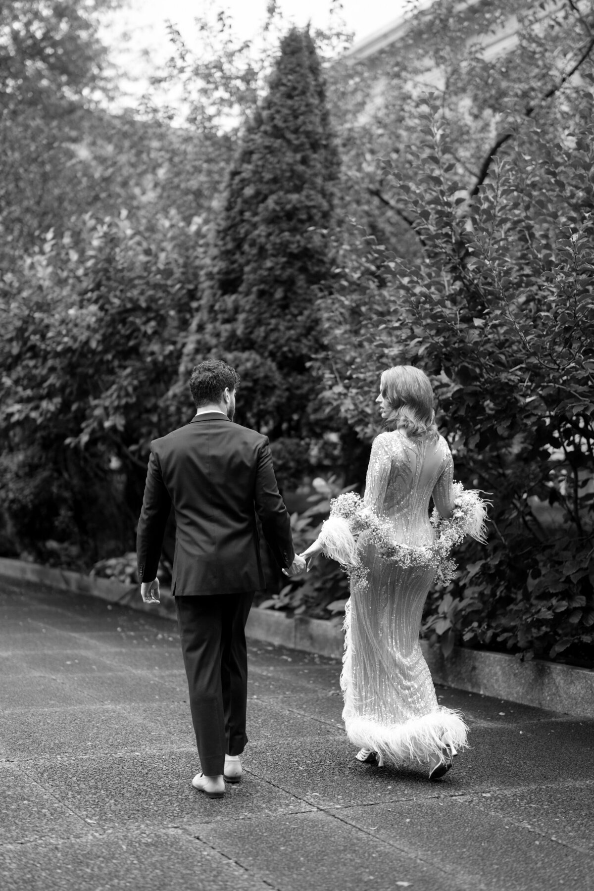 Berlez-Aspen-Avenue-Chicago-Wedding-Photographer-Glam-Atelier-Clair-De-Lune-Vintage-Bob-Mackie-Sheer-Beaded-Gown-Luxury-Engagement-Art-Institute-of-Chicago-South-Garden-18