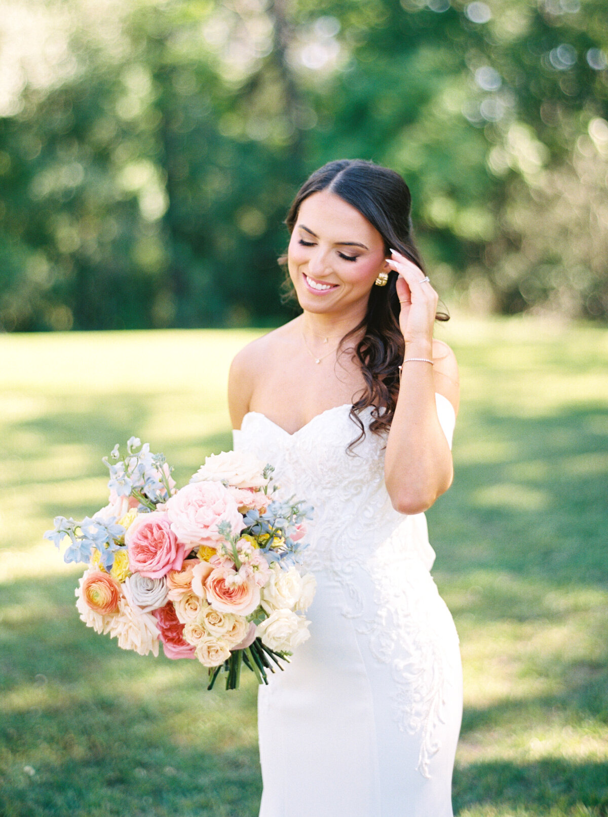 addison-woods-wedding-bouquet-the-lilee-cottage18