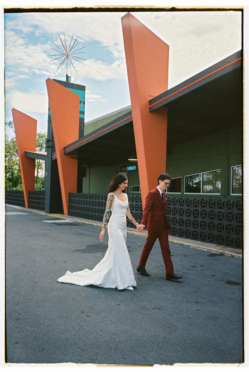 18.eastside-bowl-bowling-alley-prom-inspired-wedding-modern-vintage-events