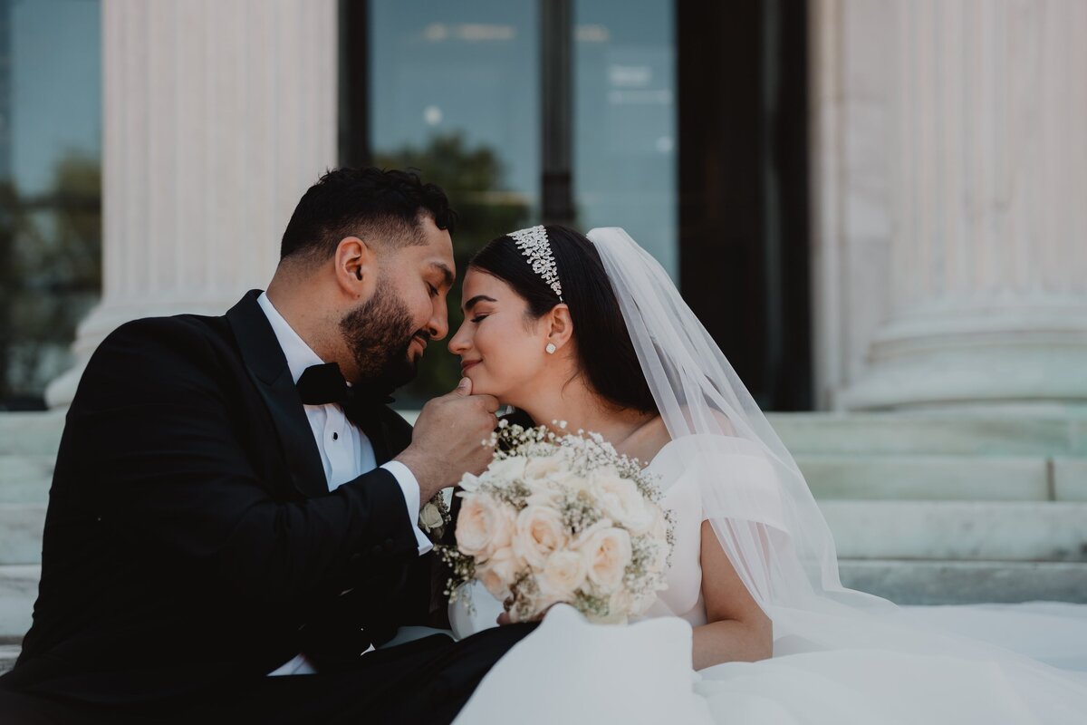 classic-toldeo-museum-wedding-photos