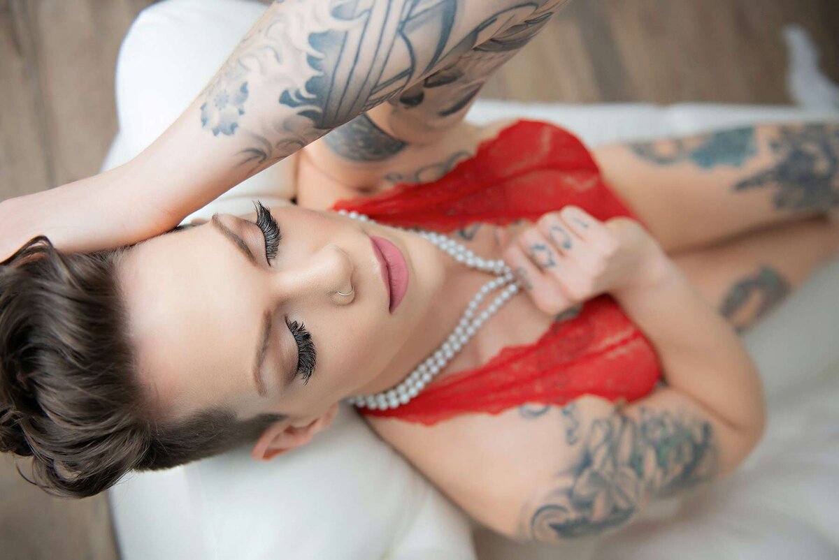 delaware-womens-androgenous-boudoir-photography