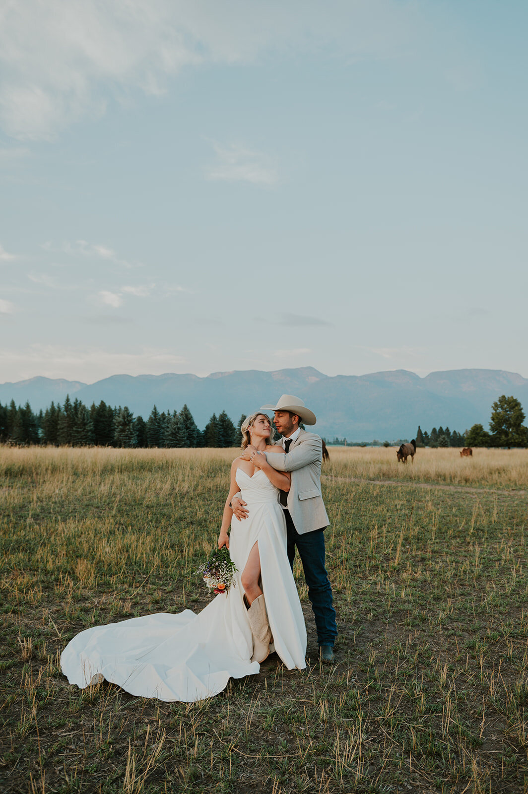 presley-gray-luxury-western-montana-wedding-9163