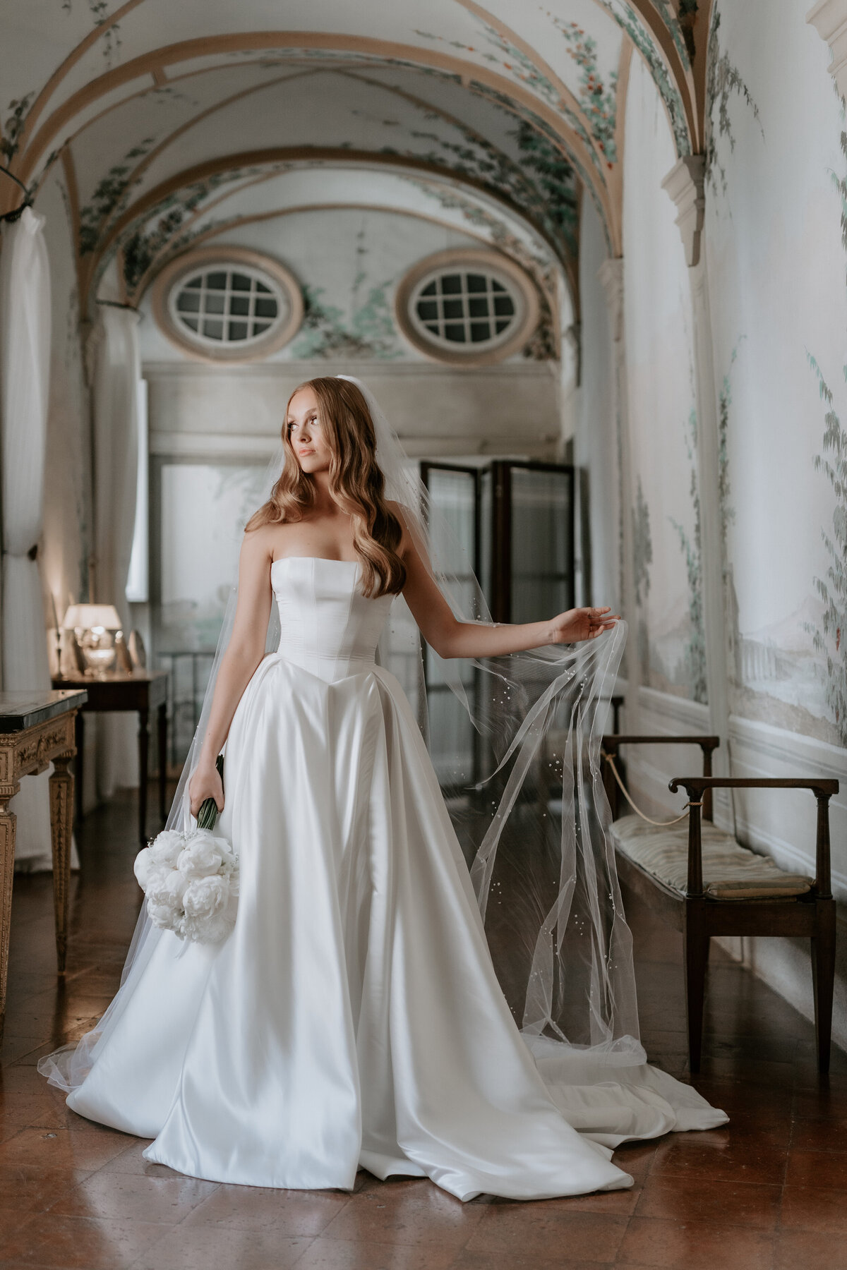 Bride photos in Tuscany