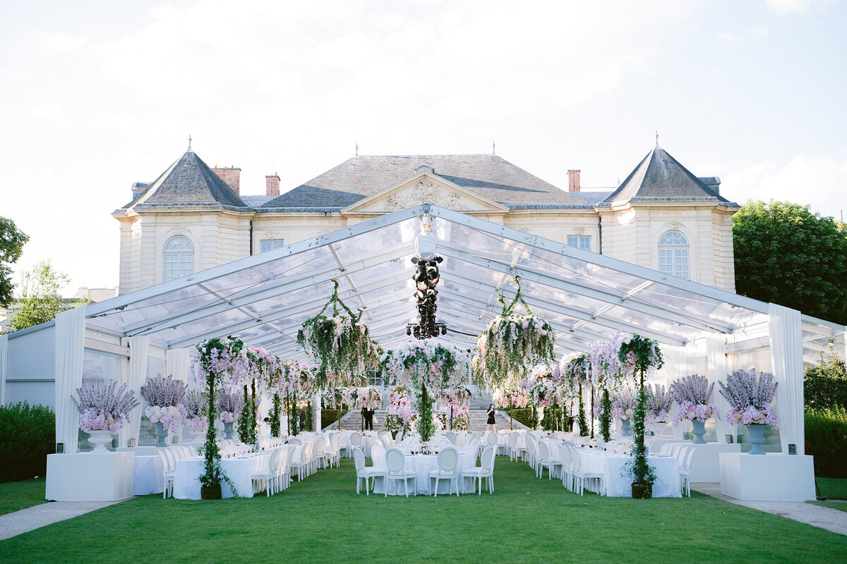 h Musee Rodin Wedding by Alejandra Poupel Events Tent decoration 