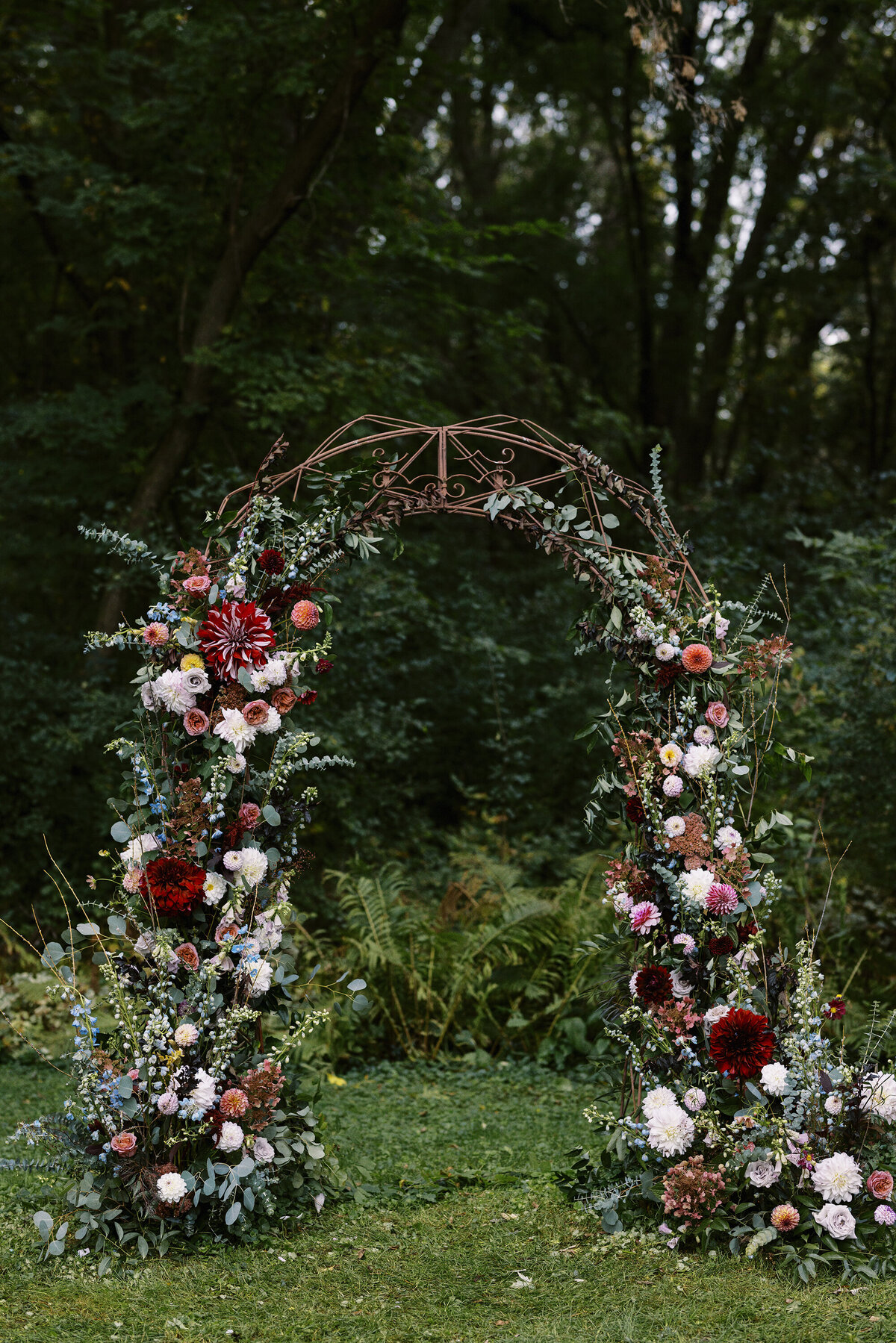 Wedding photography at outing lodge in stillwater minnesota for intimate wedding  (9)