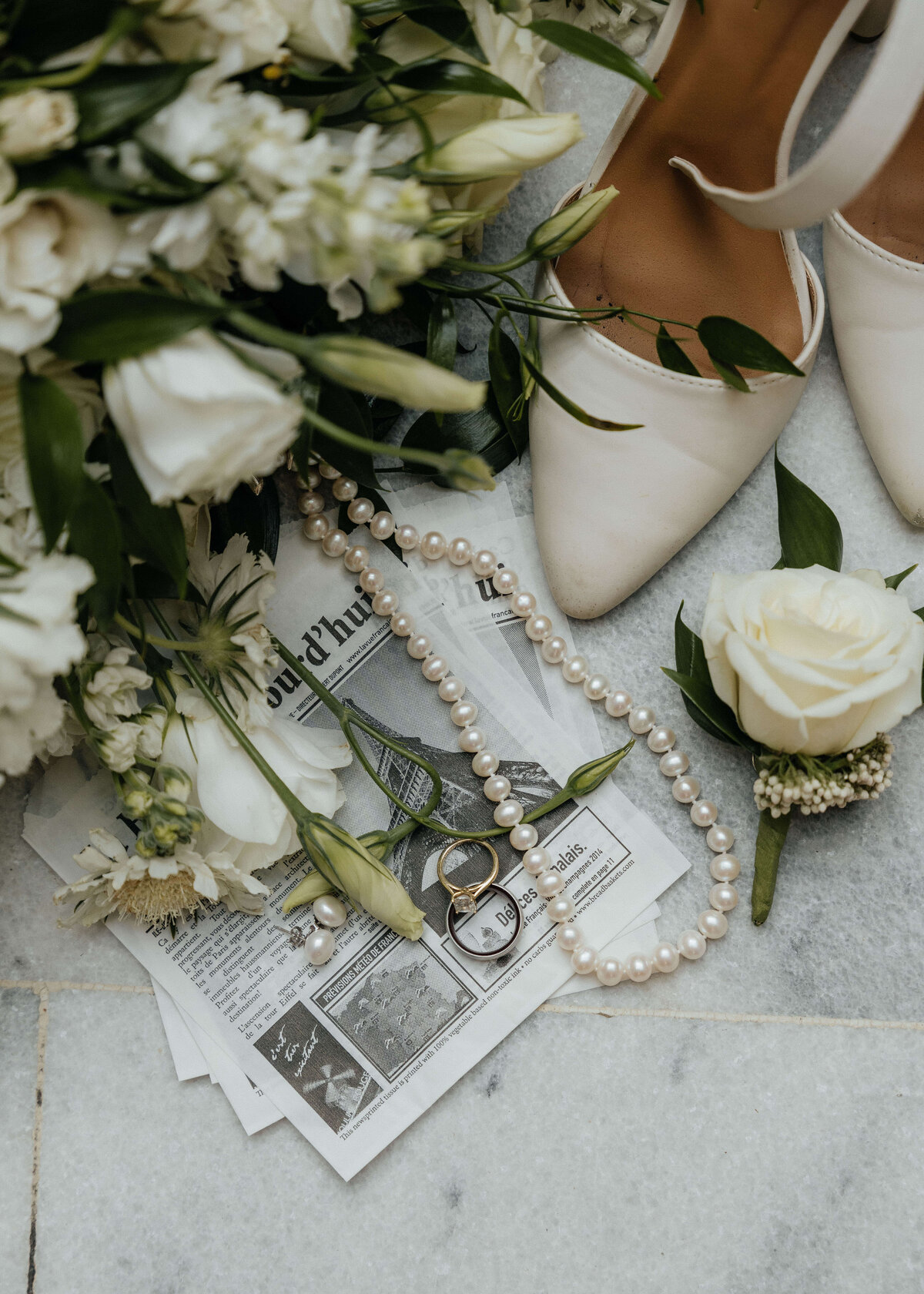 wedding-accessories-detail-pearls-flowers-shoes