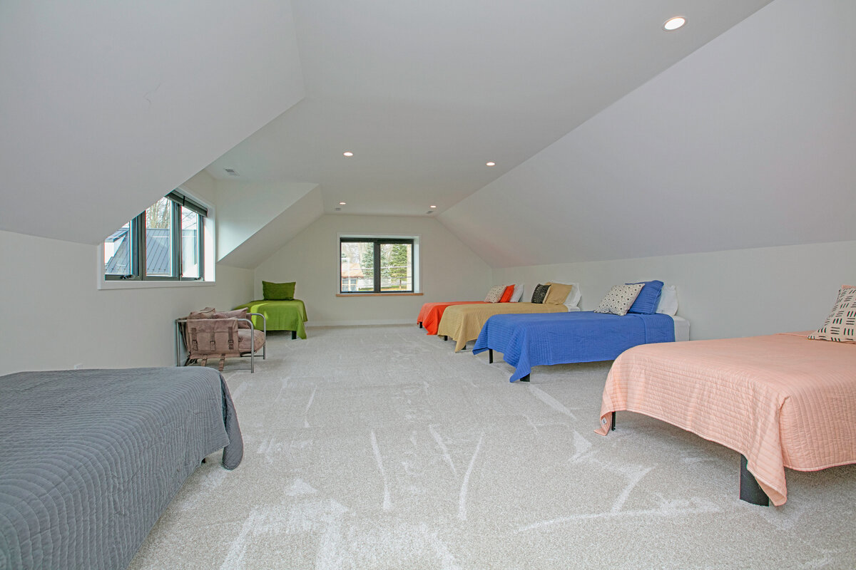 21965 Howell Dr Cassopolis MI-print-049-041-Bedroom 3 Upper Level-4200x2800-300dpi