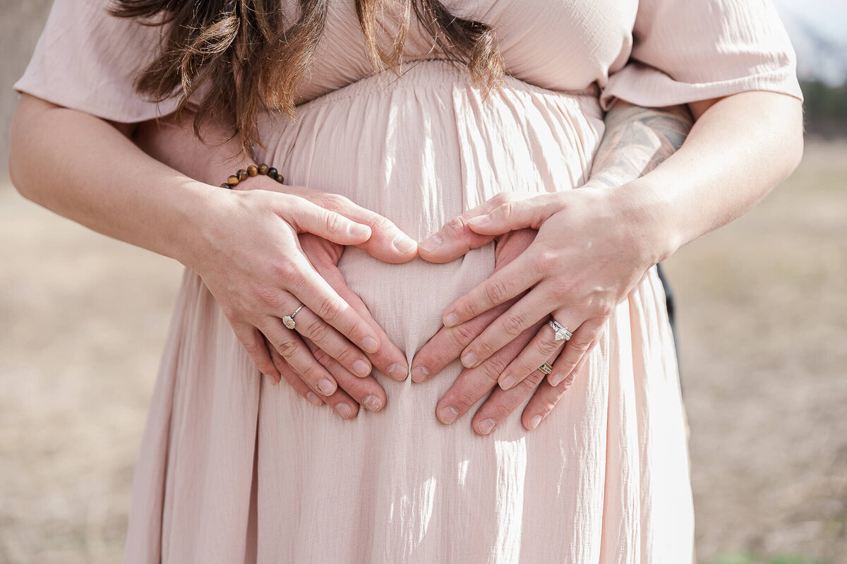 Logan-Utah-Maternity-Photographer-15