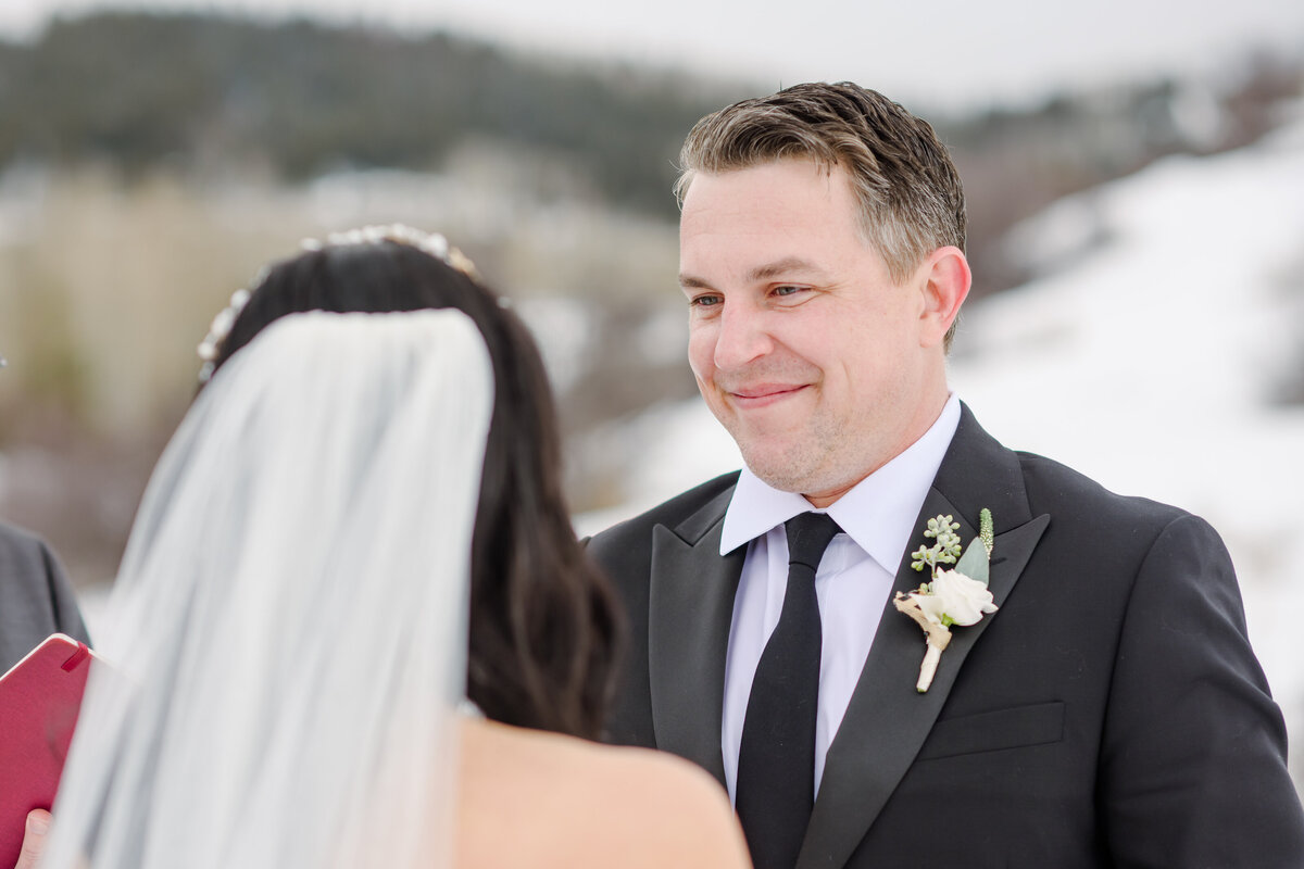 016-Kaley&Matt_Aspen_Chapel_Jerome_Sundeck_Wedding_Aspen_Wedding_Photographer_MaggShots_Photography