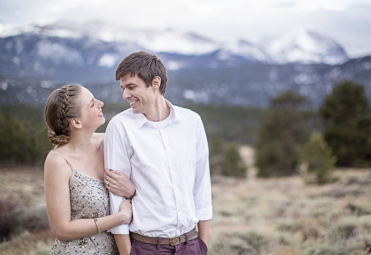 engaged couple engagement photos