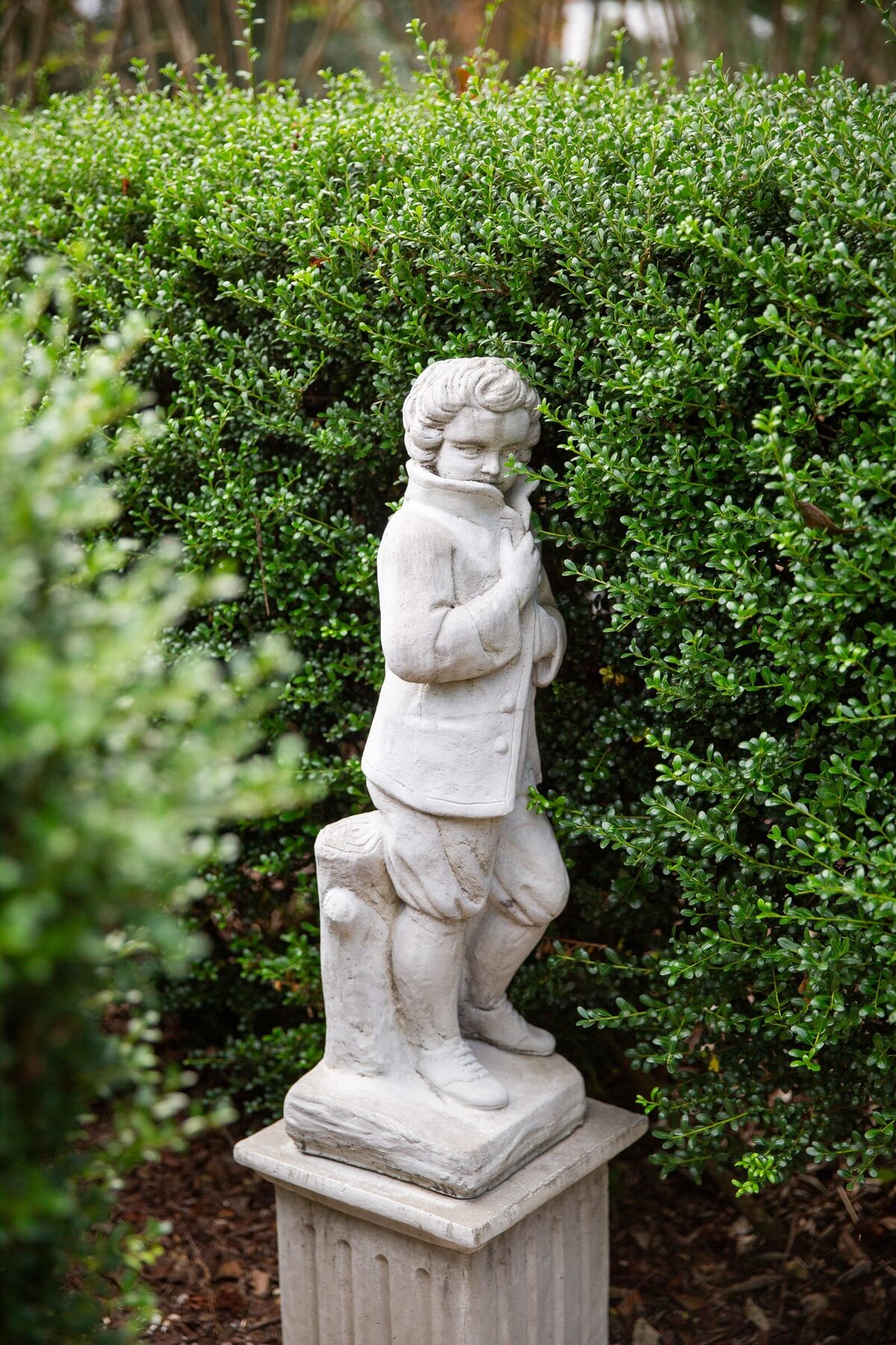 garden-statue-duncraig-manor