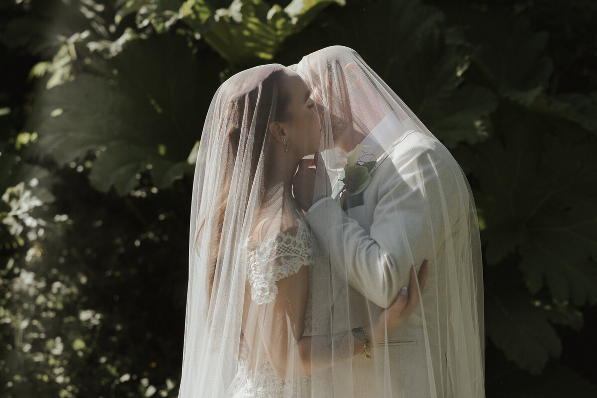 grace-and-jonah-gibsons-farm-wedding-sunshine-coast-bc-wedding-chelsea-brown-photography-320