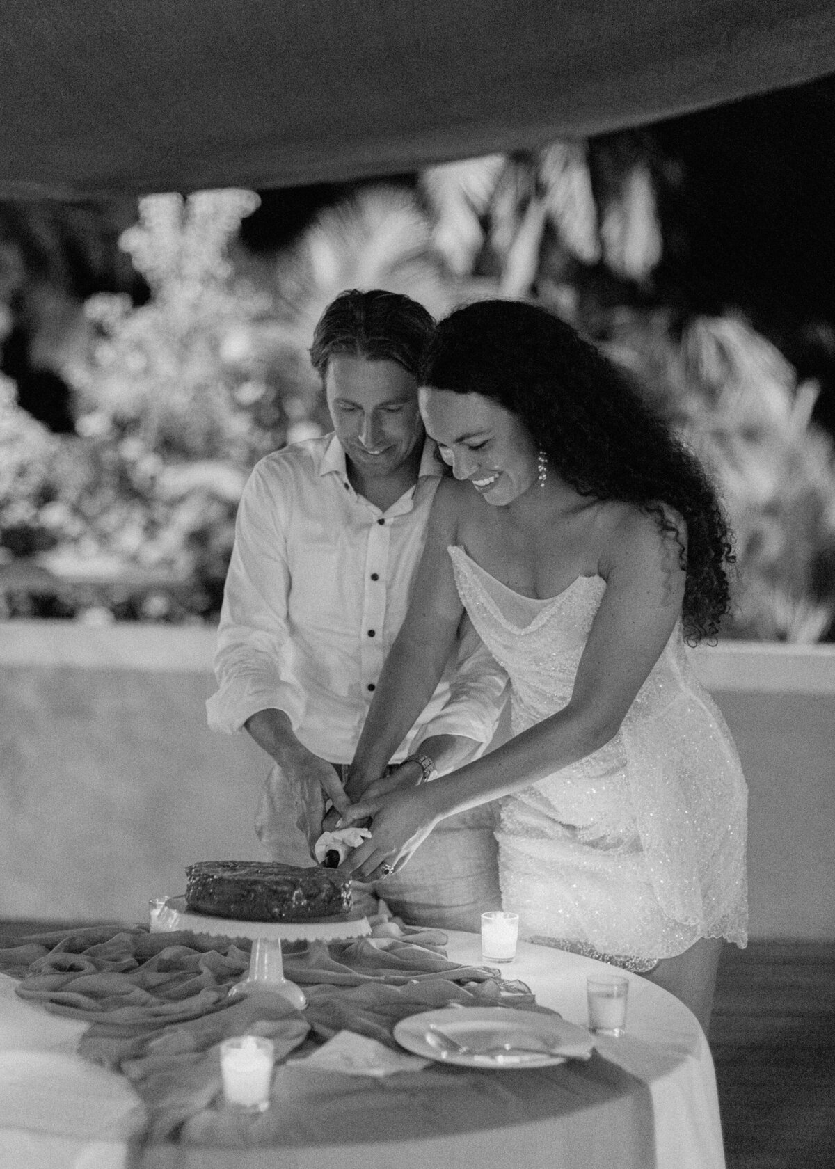 alessandra-shane-harbour-island-wedding-hollyclarkphotography-h-1128