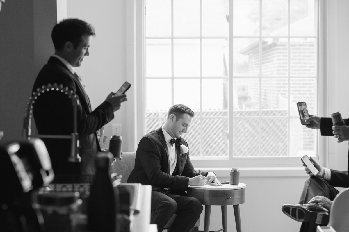 glen-island-harbor-groom-prep-wedding-by-suess-moments-nj-photographer--5486-2